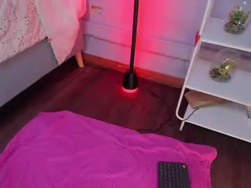 Hannahpage  live sex cam