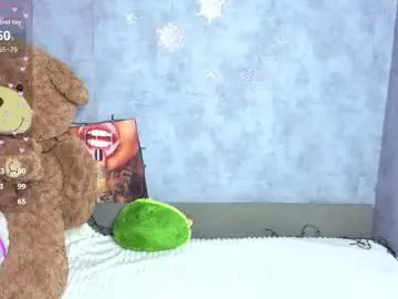 Hellen__moore  live sex cam