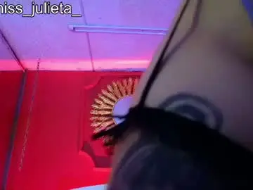 Julieta_russell  live sex cam