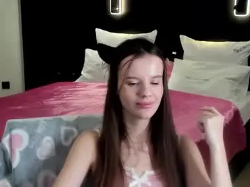 Milky_pawsy  live sex cam