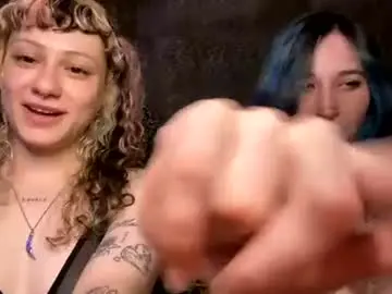 Suki_six2  live sex cam