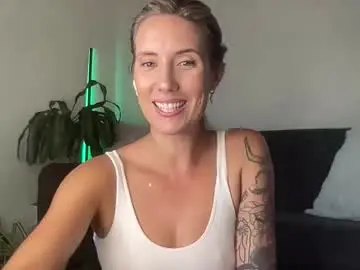 Taylorslittlekingdom  live sex cam