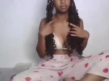 Larriah_00  live sex cam