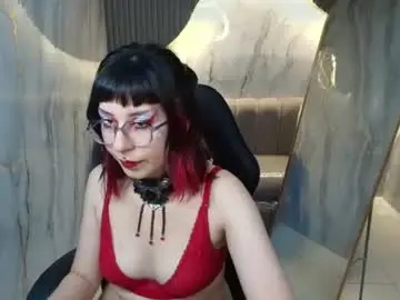 Ravenn_r  live sex cam