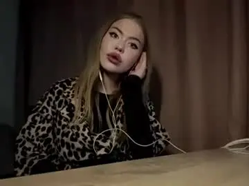 Shondravokes  live sex cam