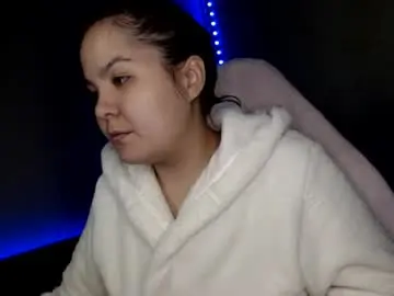 Var_kiss  live sex cam