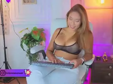 Alessialondon  live sex cam