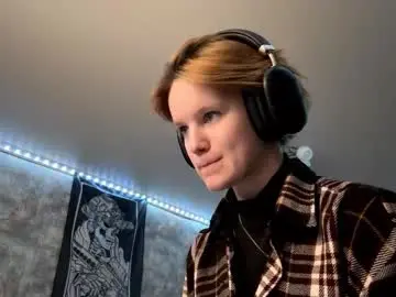 Deaneacedo  live sex cam