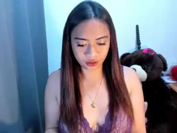 Loveyoureign06  live sex cam