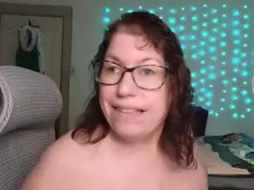 Luvely_gurl  live sex cam