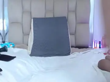 Rachele_x  live sex cam