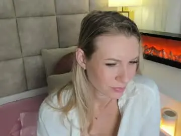 Tatjana_official  live sex cam