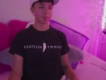 Tommy_blue1  live sex cam