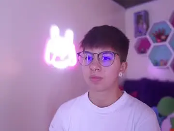Tommy_blue1  live sex cam