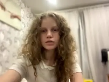 Berniecemontell  live sex cam