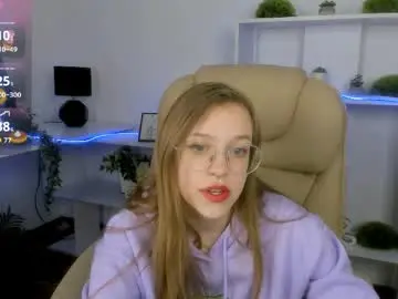 Layriantavee  live sex cam