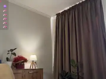 Loanaaa  live sex cam