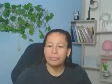 Mature_martina_  live sex cam