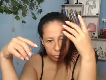 Mature_martina_  live sex cam