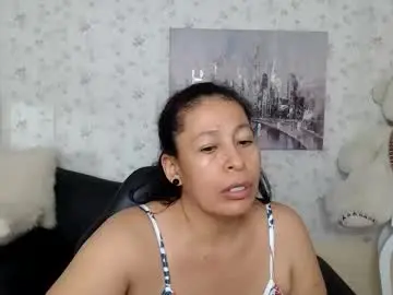 Mature_martina_  live sex cam