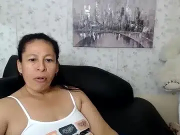 Mature_martina_  live sex cam