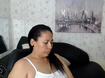 Mature_martina_  live sex cam