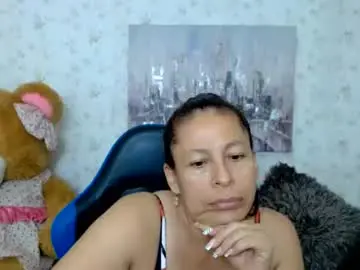 Mature_martina_  live sex cam