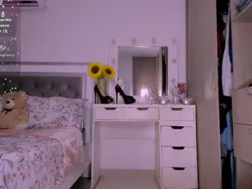 Samanta_65  live sex cam