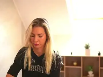 Cassiemiles  live sex cam