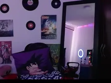 Cristin_moon  live sex cam