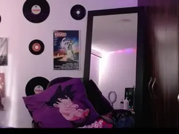 Cristin_moon  live sex cam