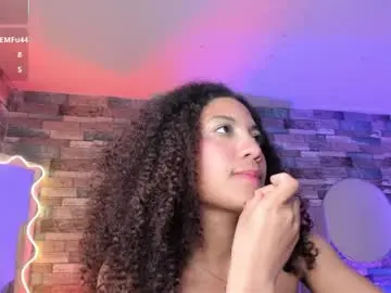 Daphnne_tay  live sex cam