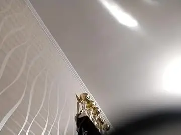 Mozellesoomaroo  live sex cam