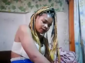 Naylah313  live sex cam