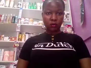 Shaninah  live sex cam