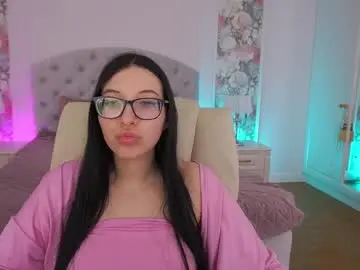 Ssoftaura  live sex cam