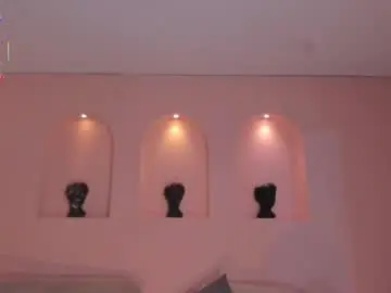 Taralawrence  live sex cam