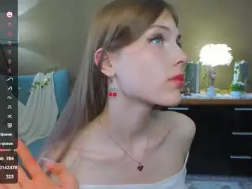 Udeledelmoref  live sex cam