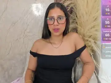 Atiena_  live sex cam