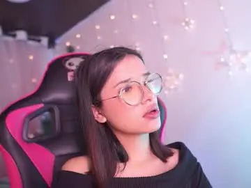 Aura_rouss  live sex cam