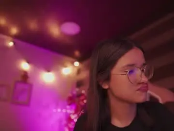 Aura_rouss  live sex cam