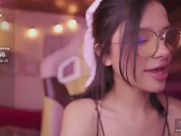 Aura_rouss  live sex cam