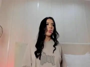 Bella_vibes  live sex cam