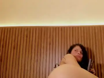 Cherry_kissess  live sex cam