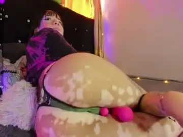 Dayana_harlow2  live sex cam