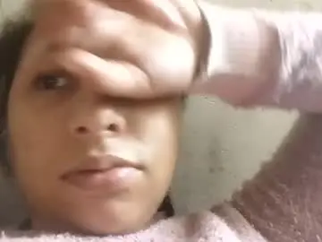 Estrellauwu  live sex cam