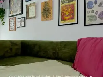 Mila_christiaan  live sex cam