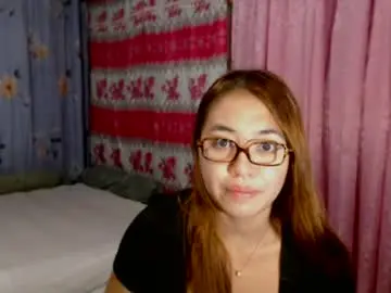 Pinay_singlemomxs  live sex cam
