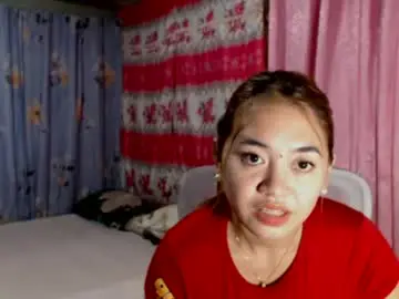 Pinay_singlemomxs  live sex cam