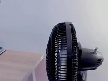 Scarletttblaze  live sex cam